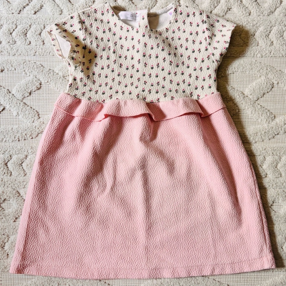 Zara Girls Textured Floral Print Ruffle Pale Pink Short Sleeve Dress, Sz 4-5Y